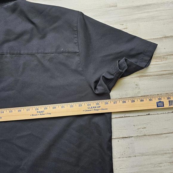 Under Armour Mens Black Heatgear Button Up Short Sleeve Shirt Size 2XL Floyds TX - Picture 6 of 6